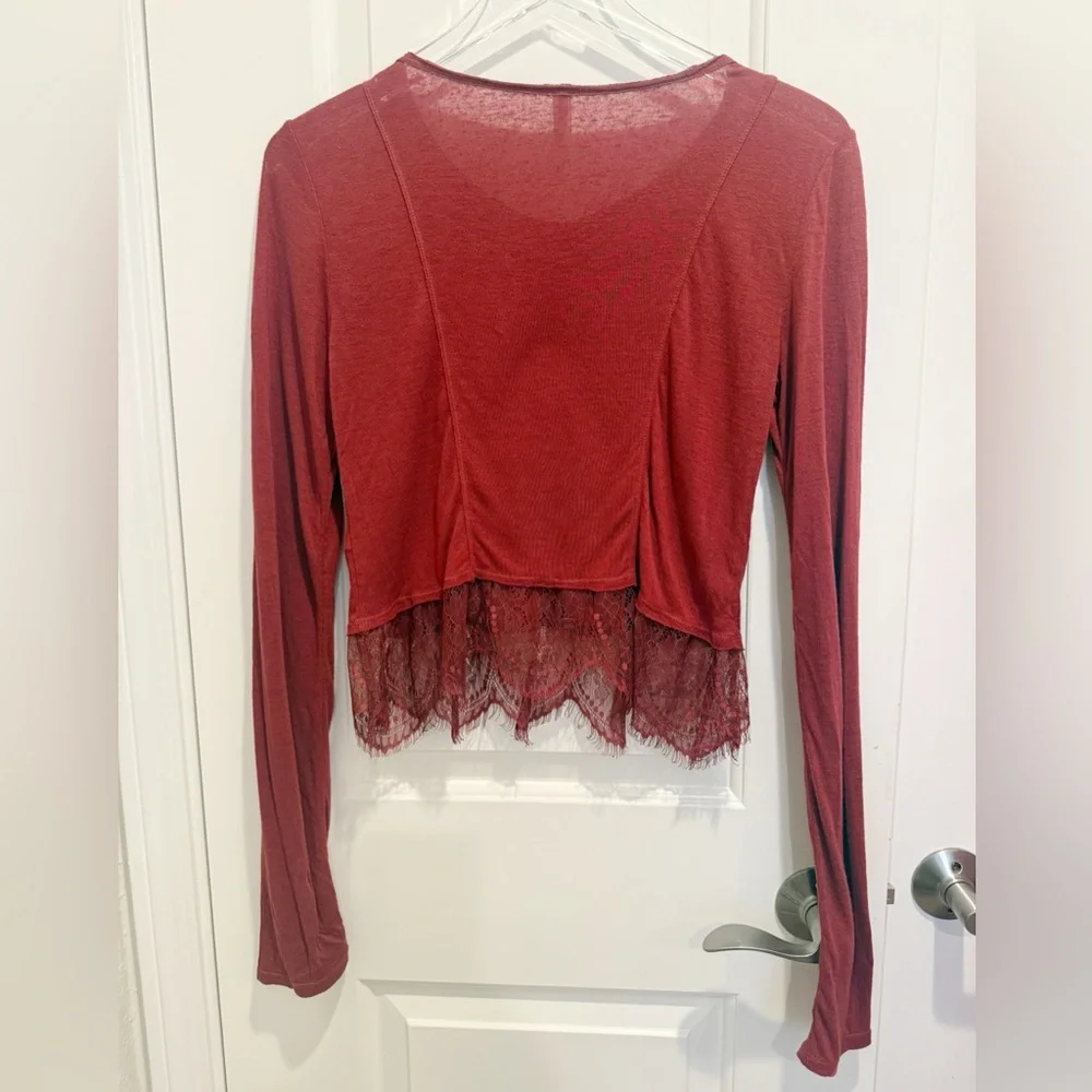 FP INTIMATELY by FREE PEOPLE Lace Trim Long Sleeve Top in Red size‎ Small